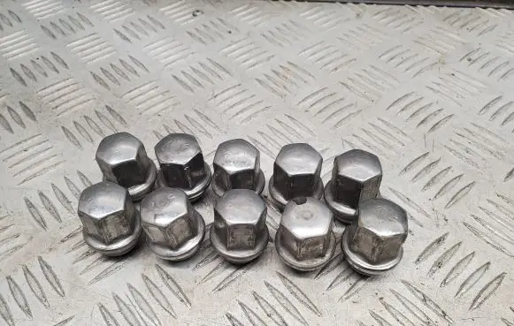 Chrysler Pacifica Nuts/bolts 