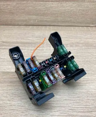 Mercedes-Benz E W211 Fuse module 2115450301 1394331
