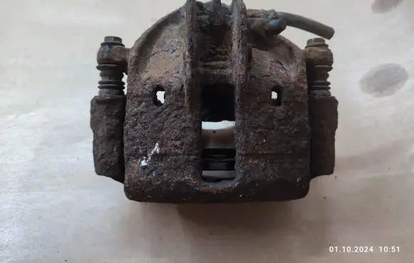 Volvo S40, V40 Front brake caliper