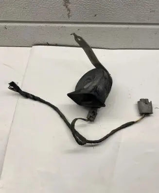 BMW 7 E65 E66 Horn signal 0055306