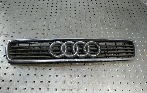 Audi A4 S4 B5 8D Front bumper upper radiator grill 8D0853651J