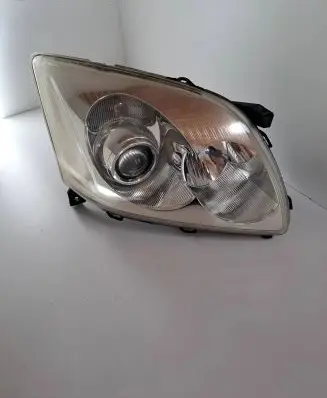 Toyota Avensis T250 Headlight/headlamp 0543