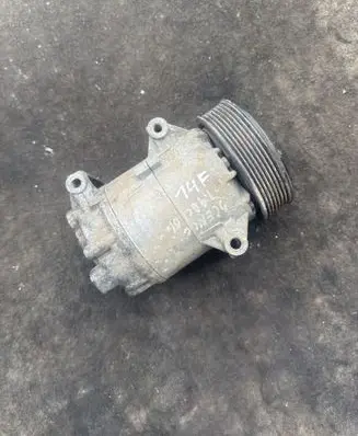 Renault Scenic I Air conditioning (A/C) compressor (pump) 8200309193 01140018 04035223018A