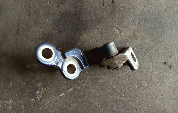 Ford Focus Rear door lower hinge xs4aa26800