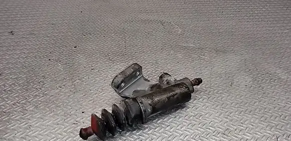 Honda FR-V Clutch slave cylinder 