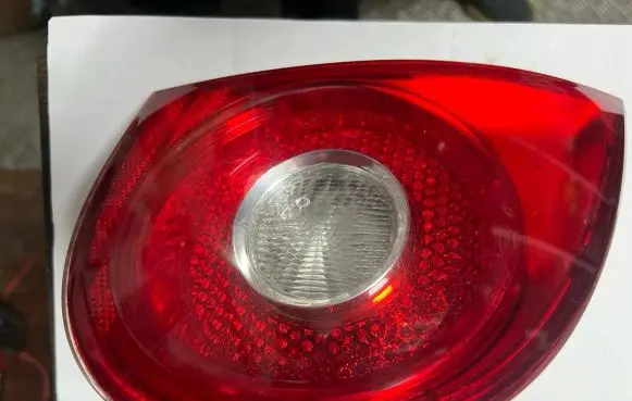 Volkswagen PASSAT B6 Tailgate rear/tail lights 1K0945093F