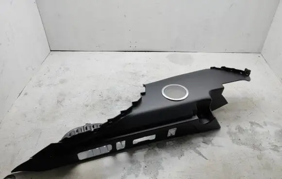 Land Rover Range Rover Velar (D)pillar trim (top) J8A251749KA L0270963A 1560CD