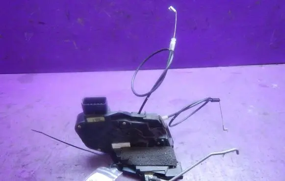 Mazda 3 I Rear door lock 3N6AA26413C