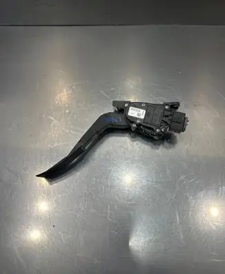 Nissan Navara D40 Accelerator throttle pedal 18002EA000 6PV93390101