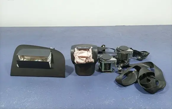 Isuzu D-Max Steering wheel airbag