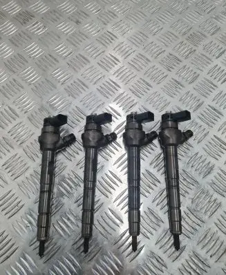 Volkswagen Golf VI Fuel injectors set 04L130277G