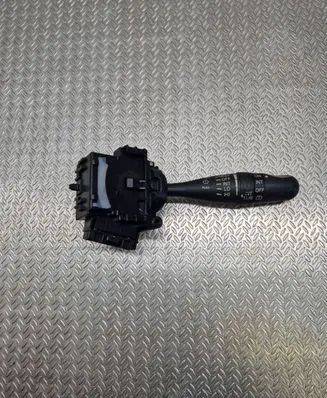 Nissan Qashqai Wiper control stalk 8329sd