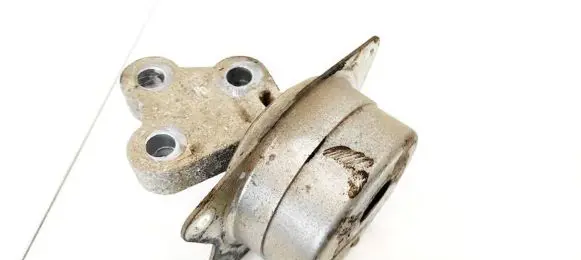 Opel Signum Engine mount bracket
