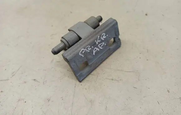 Volvo V70 Front door lower hinge 