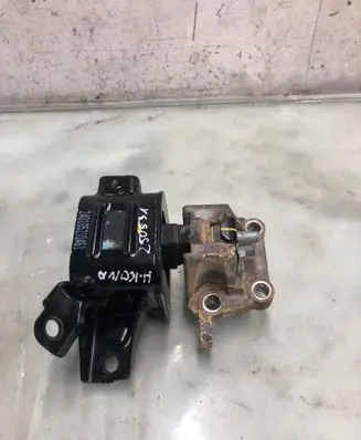 Hyundai Kona II Engine mount bracket 240105210461