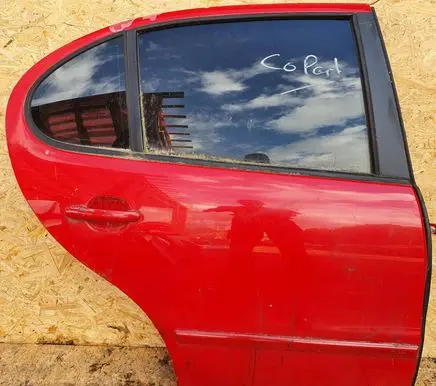 Seat Leon (1P) Rear door