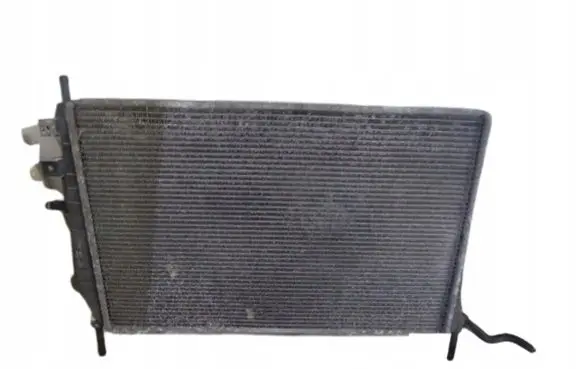 Ford Mondeo Mk III Coolant radiator 2S71-8C342-DE