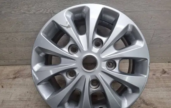 R16 alloy rim