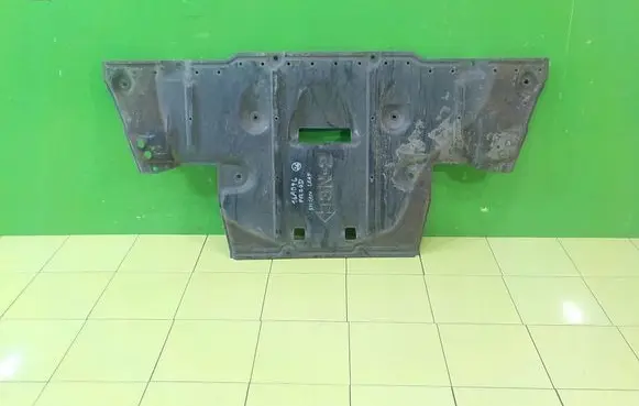 Nissan Leaf I (ZE0) Engine splash shield/under tray 748113NL0A 16AB96