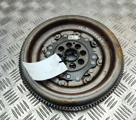 Volkswagen Golf VI Flywheel 04L105266D