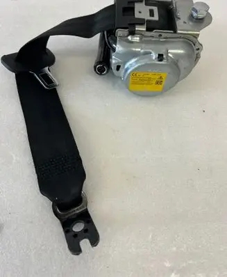 Audi Q2 - Rear seatbelt 34133469 34163769F 8W0857805B