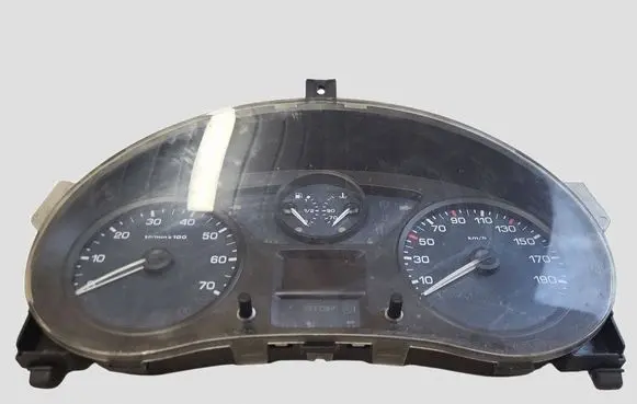 Citroen Berlingo Speedometer (instrument cluster) 555001310104