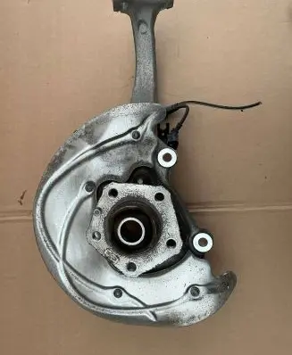 Audi A4 S4 B9 Front wheel hub 8W0407241F 8W0407559