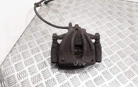 Toyota Corolla Verso E121 Front brake caliper