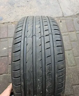 Volkswagen PASSAT B6 R17 summer tire 23545R17 Ra301 Aptany
