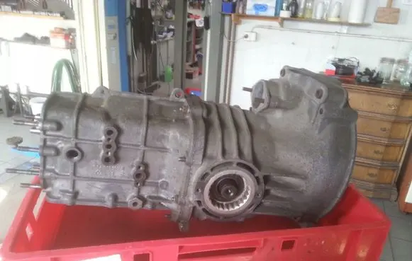 Volkswagen Transporter - Caravelle T2 Manual 4 speed gearbox W411