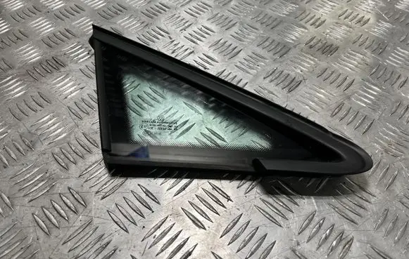 Volkswagen Golf VIII Front triangle window/glass VW20096