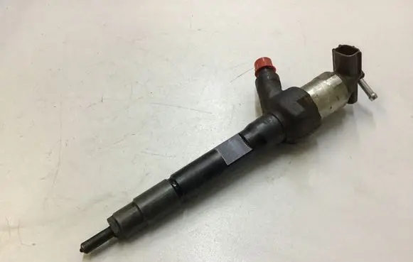 Mazda 6 Fuel injector R2AA13H50