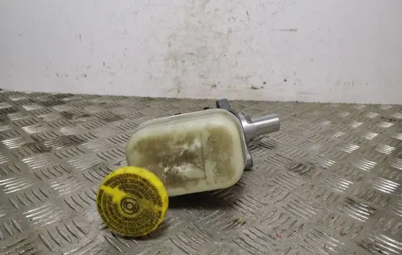 Jeep Cherokee Master brake cylinder 636142830