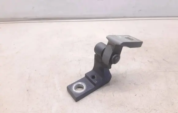 Audi A6 S6 C6 4F Front door upper hinge A046573