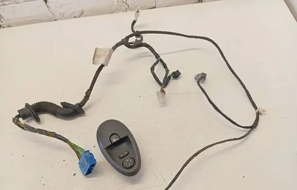 Iveco Daily 35.8 - 9 Front door wiring loom 97168358 504051780