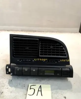 Citroen Xantia Dashboard air vent grill cover trim 96089330