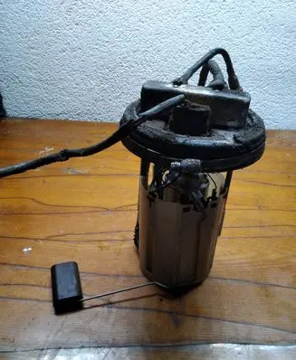 Peugeot 406 Fuel injection high pressure pump 9637812180