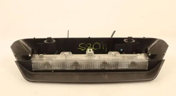 Toyota Yaris Third/center stoplight 28816698