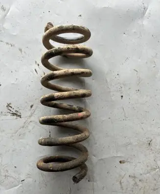 Suzuki Grand Vitara I Front coil spring