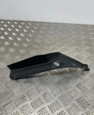 BMW X3 G01 Rear/tail light trim molding 22677510 51597424