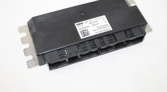 BMW X7 G07 Air suspension control unit module (rear) 37148859730 8859730