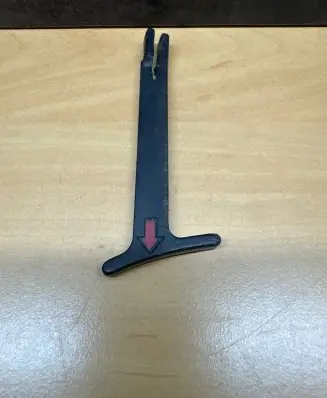 Volkswagen Golf IV Engine bonnet (hood) release handle 1J5823593C