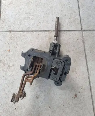 Mercedes-Benz 190 W201 Gear shifter/selector 2012670340