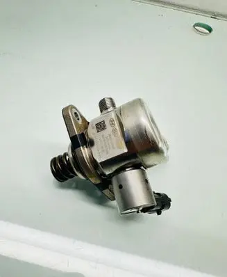 Fuel injection high pressure pump