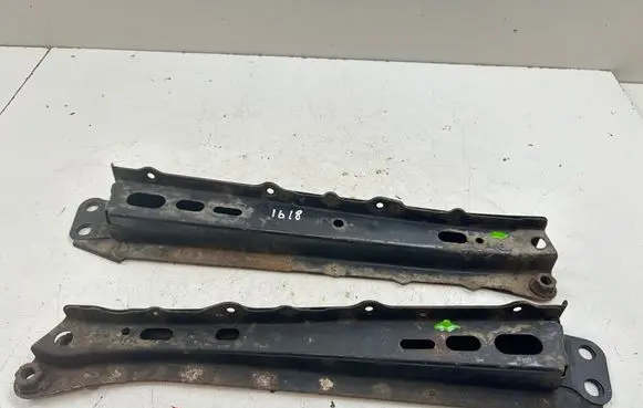 Toyota Prius+ (ZVW40) Other under body part 