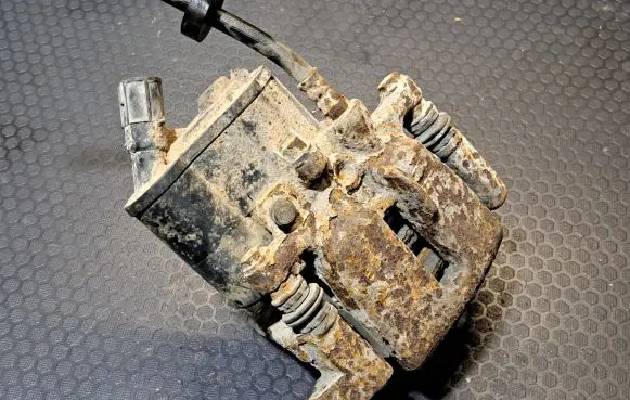 Audi A6 S6 C6 4F Rear brake caliper