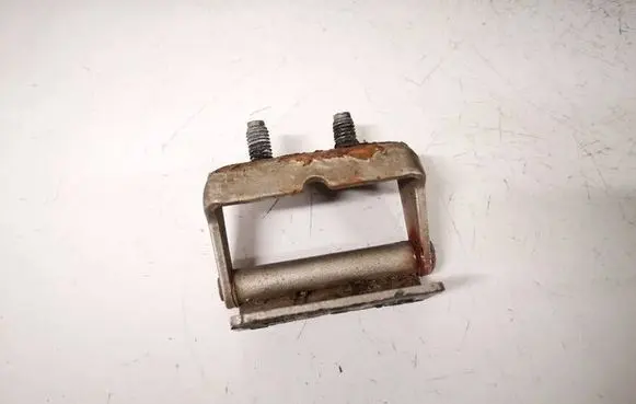Nissan Quest Tailgate/trunk/boot hinge 