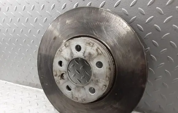 BMW 2 F46 Front brake disc 6799351