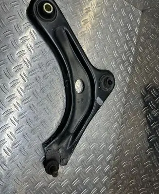 Citroen C3 Front lower control arm/wishbone 