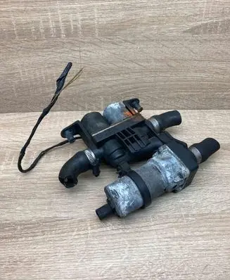 BMW 5 E39 Coolant heater control valve 8374994 1147412135 Used